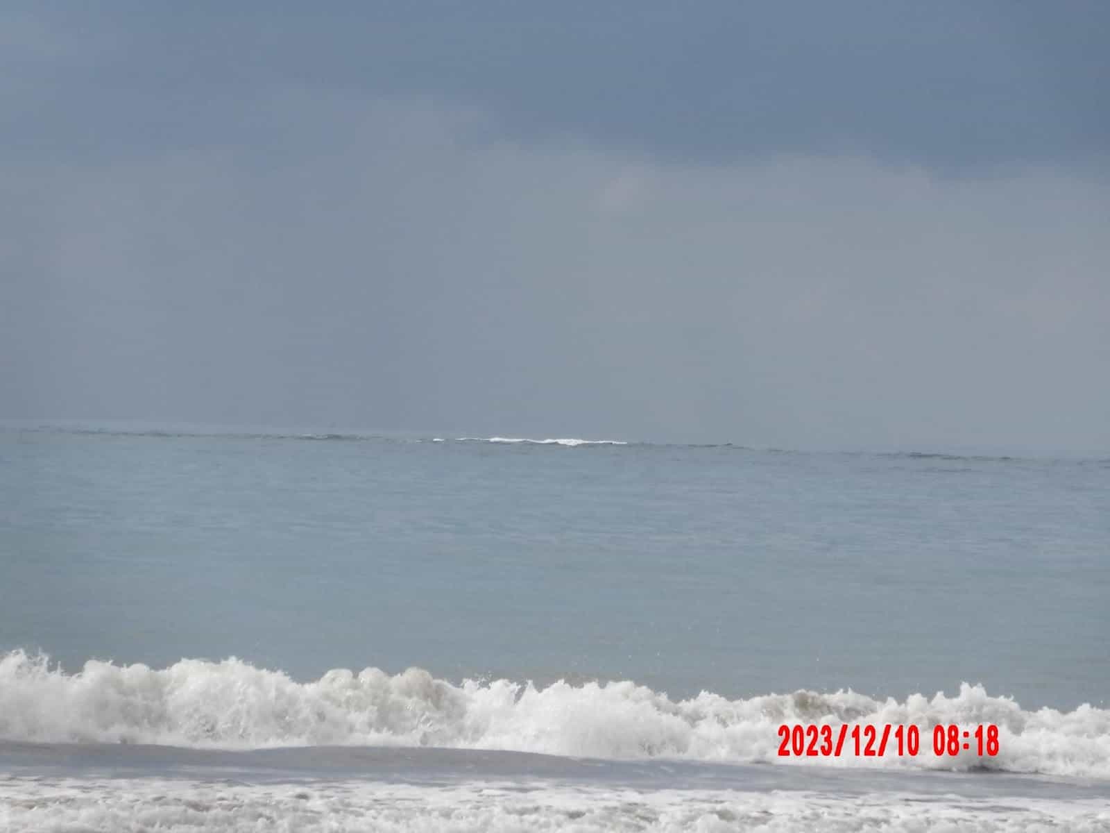 Waves at the Beach on Uvita Waves at the Beach on Uvita